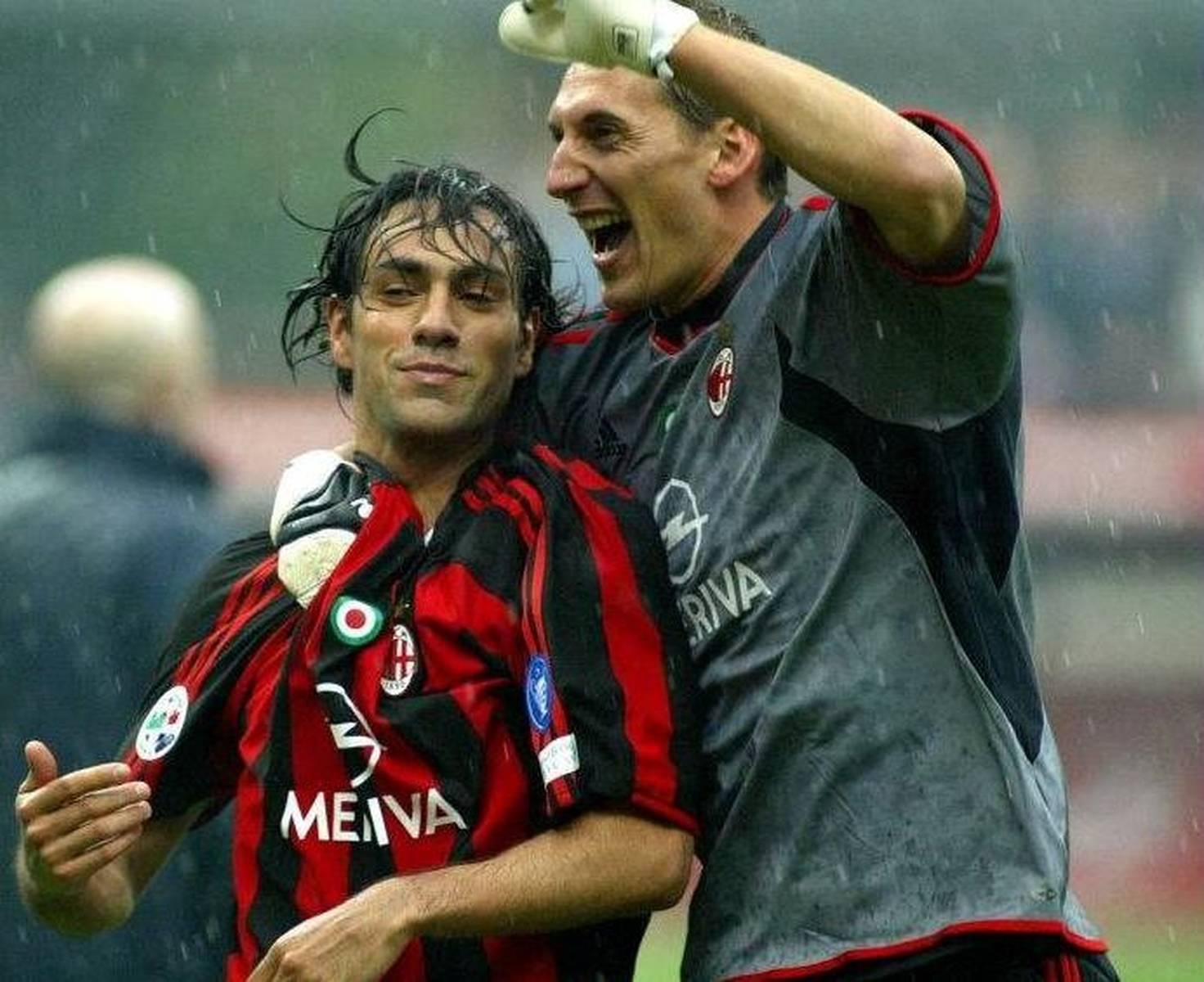 他的传球往 他的传球往